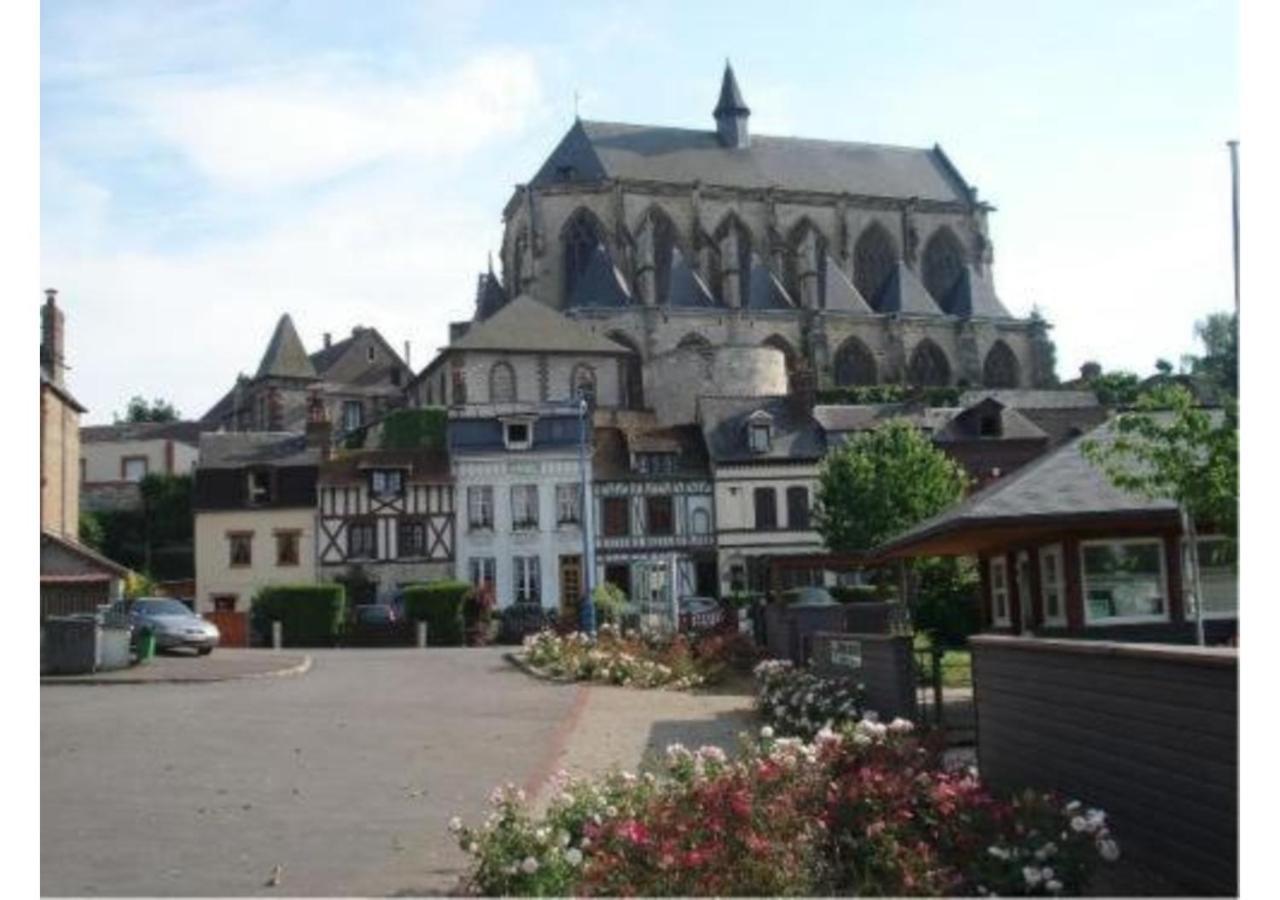 Hotel De La Tour Pont-de-lʼArche Eksteriør billede