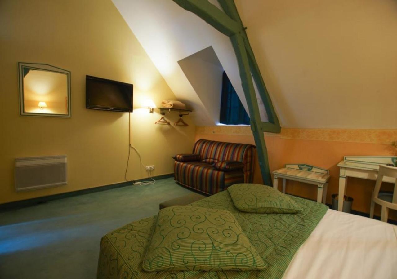 Hotel De La Tour Pont-de-lʼArche Eksteriør billede