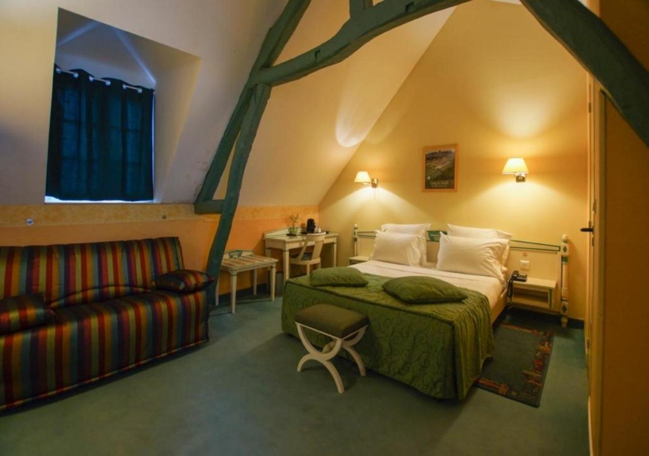 Hotel De La Tour Pont-de-lʼArche Eksteriør billede