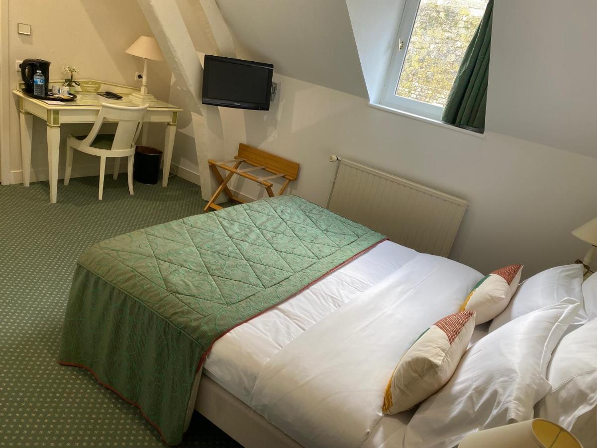 Hotel De La Tour Pont-de-lʼArche Eksteriør billede