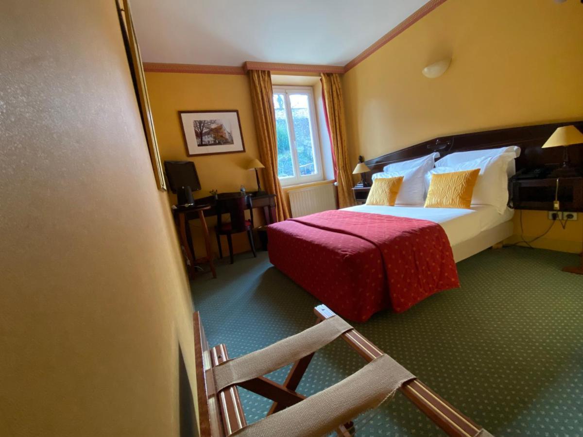 Hotel De La Tour Pont-de-lʼArche Eksteriør billede